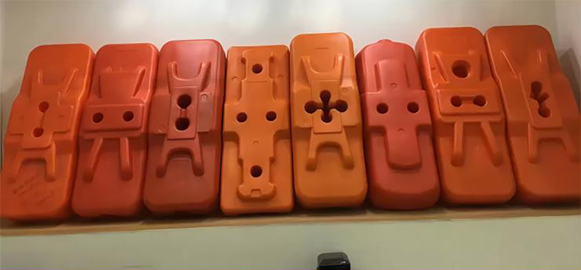 Multiple Plastic Feet Options